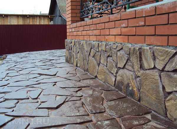 Облицовка фундамента дома своими руками дешево под камень? +Видео