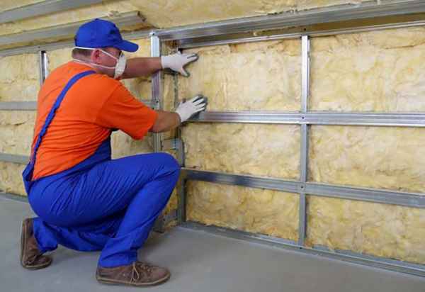 Какой утеплитель лучше выбрать для стен дома