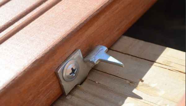 Крепёж для террасной доски: Технологии крепления  и виды метизов для скрытого крепления +Видео