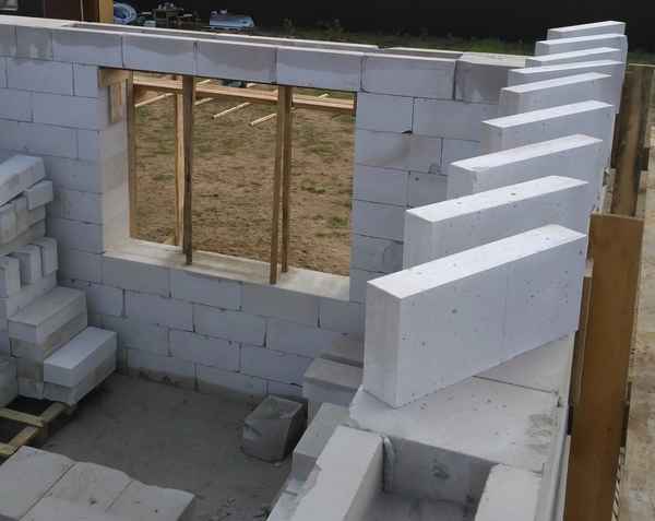 Какие перемычки использовать при строительстве дома из газобетонных стен и пеноблоков? Варианты +Видео