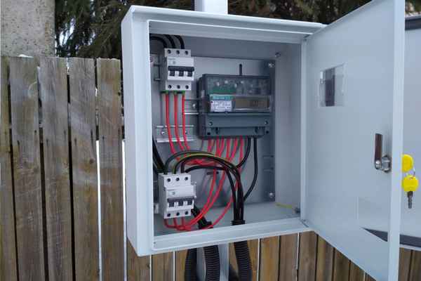 Установка счётчика электроэнергии в частном доме своими руками: законность на улице +Видео