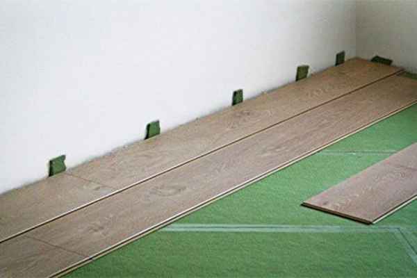 Какая подложка подойдет под ламинат 32 и 33 класса? Виды, выбор и укладка +Видео и Фото