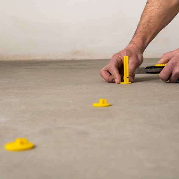 Маяки для наливных полов: Виды Потребность в маяках и Основные типы +Фото и Видео