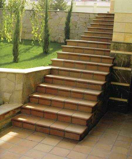  Плитка для ступеней лестницы. Клинкерная, керамогранитная, керамическая, резиновая: Пошаговая инструкция +Фото и Видео