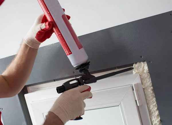 Как выбрать монтажную пену и пистолет к ней для утепления окон и дверей, балкона и наружных работ? Советы +Видео