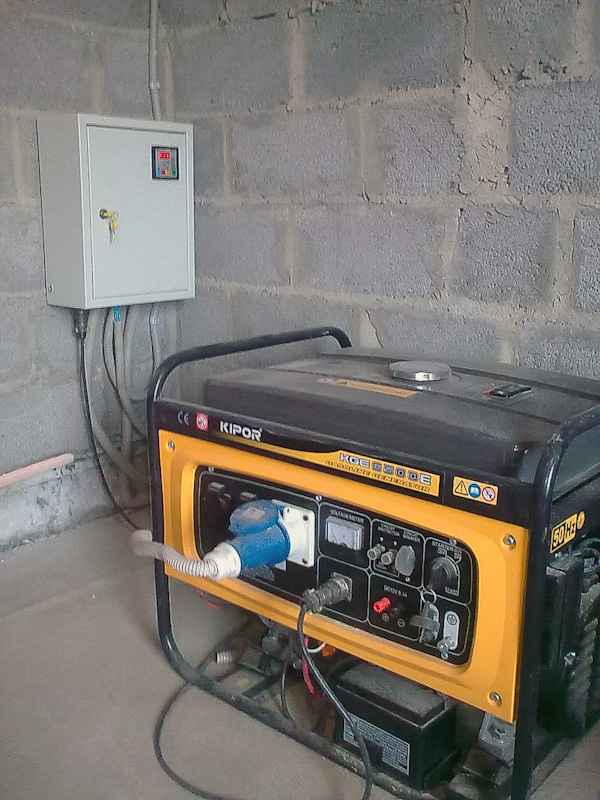 Бензиновый генератор с автозапуском: ТОП-10 лучших моделей для дома со встроенным АВР однофазных и трехфазных, обзор хаpaктеристик