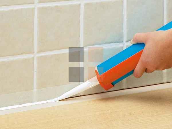 Шов между ванной и плиткой – чем лучше заделать что лучше? Силикон или затирка +Видео и Фото