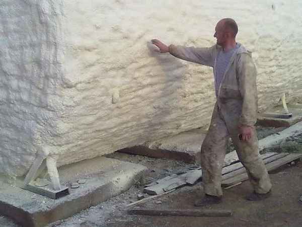 Утепление напыляемым пенополиуретаном залог тёплого дома +Видео