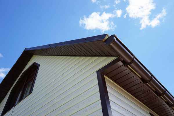 Обшивка карниза дома сайдингом: советы профессионалов, инструкция +Видео