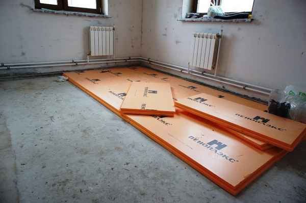 Стяжка пола с пеноплексом: Технология под разные виды основания +Видео