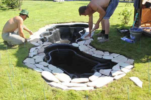 Построить водоем на участке своими руками: Инструкция +Фото и Видео