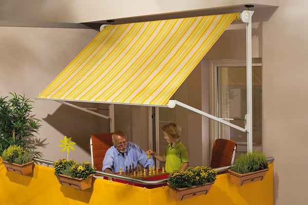 Идеи для защиты от солнца на балконе, где нет кондиционераОбзор +Видео