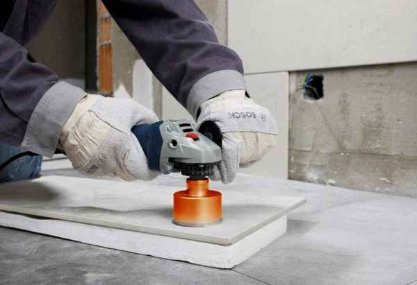 Как аккуратно просверлить плитку без сколов своими руками: Обзор +Видео