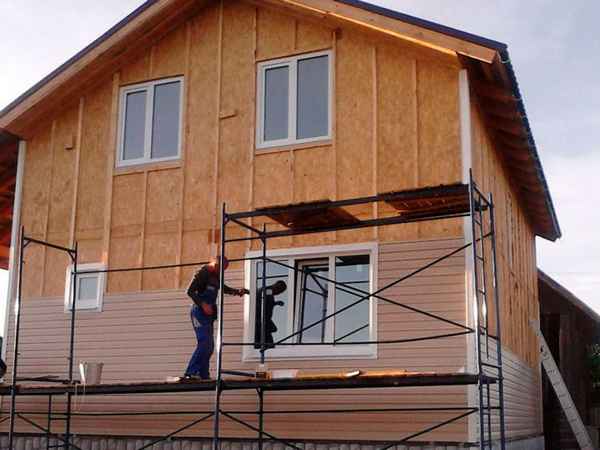 Отделка фасада каркасного дома своими руками снаружи? +Видео ВариантовСоветы и идеи