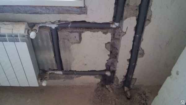 Как спрятать трубы в стену